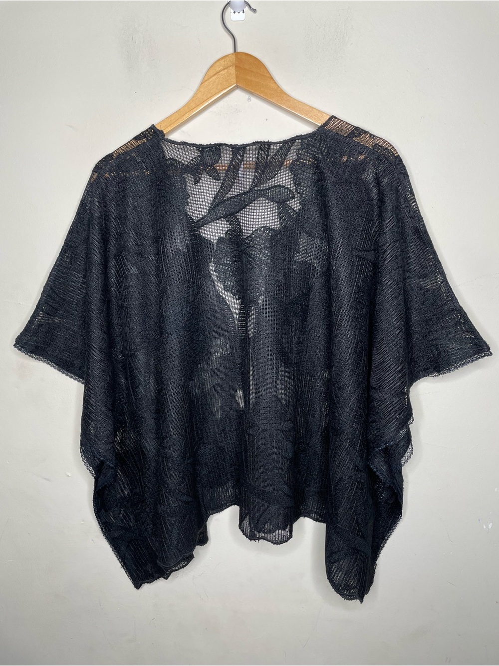 Free People Willow Tie Front Cape Black OS Fits All - Picture 5 of 11